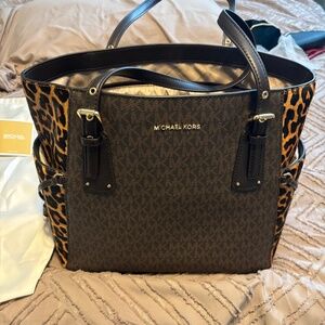 Michael Kors Leopard Tote